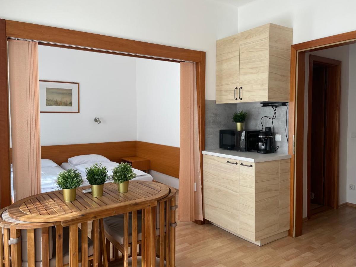 Hello Balcsi Apartmanhaz ティハニ エクステリア 写真