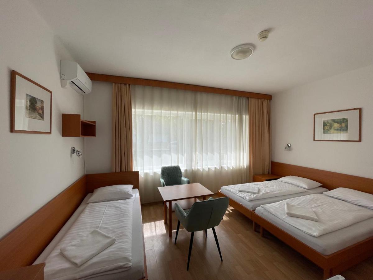 Hello Balcsi Apartmanhaz ティハニ エクステリア 写真