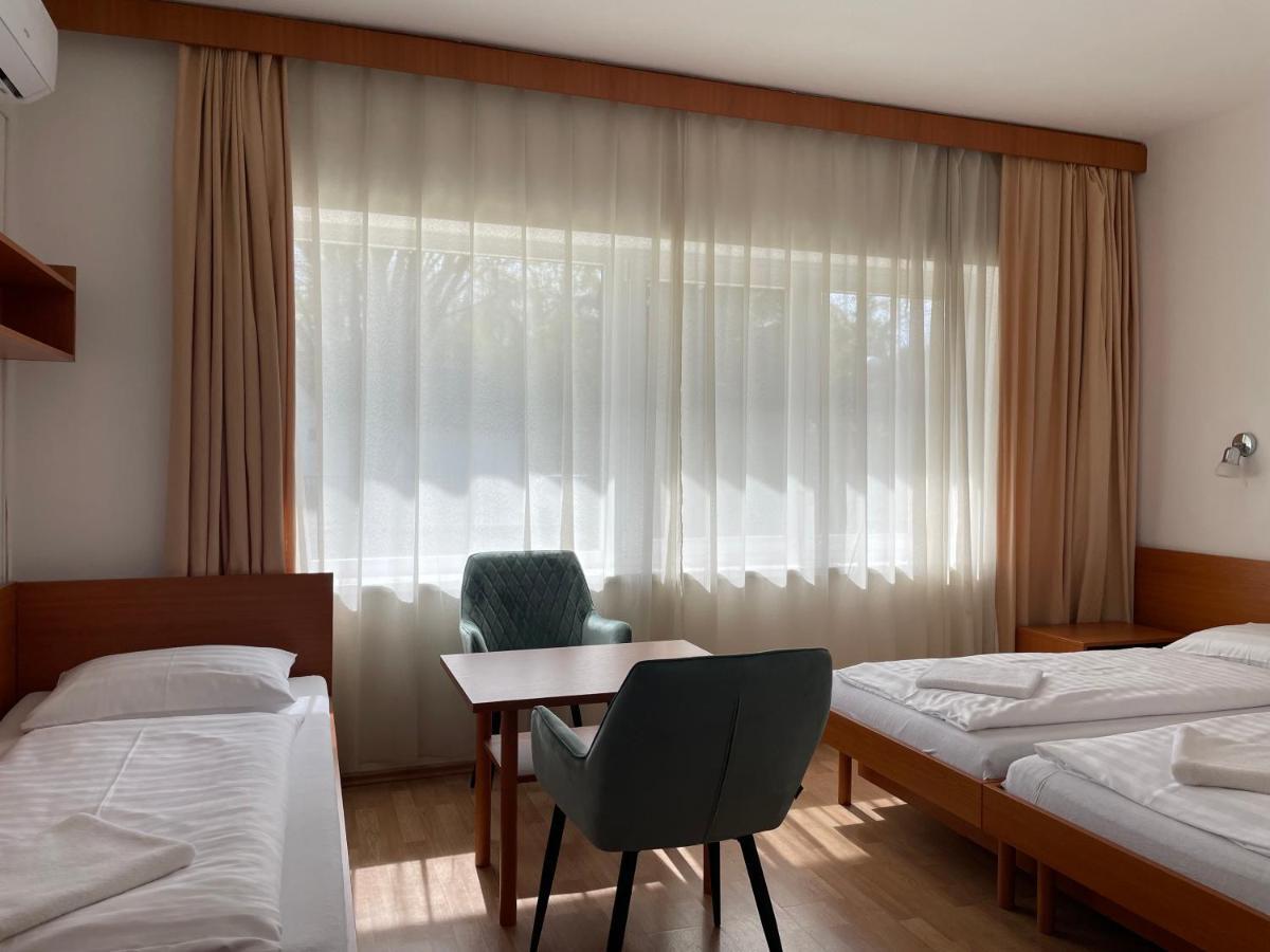 Hello Balcsi Apartmanhaz ティハニ エクステリア 写真