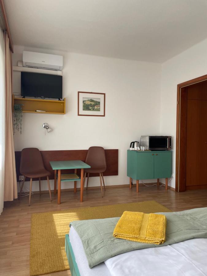 Hello Balcsi Apartmanhaz ティハニ エクステリア 写真