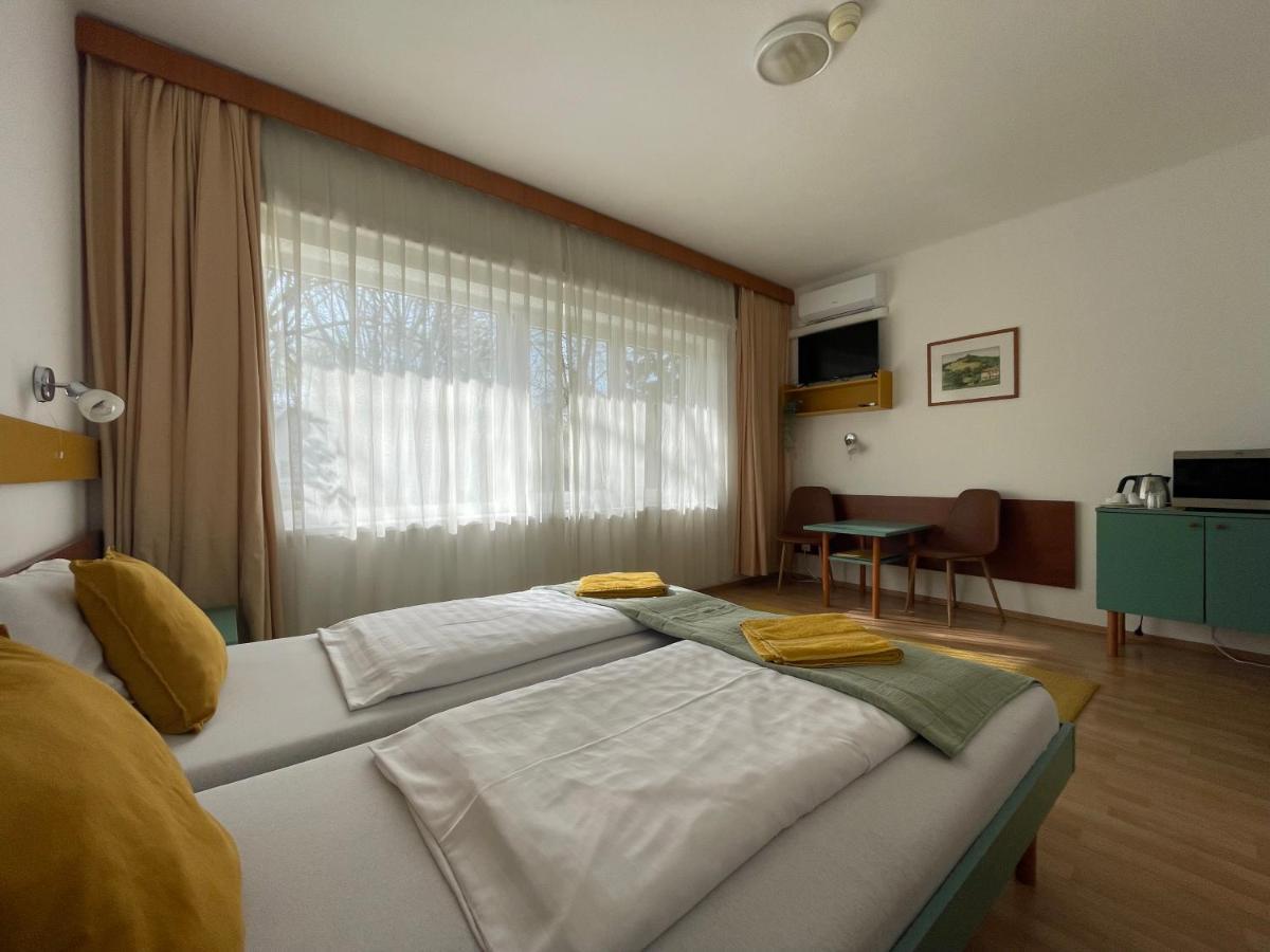 Hello Balcsi Apartmanhaz ティハニ エクステリア 写真