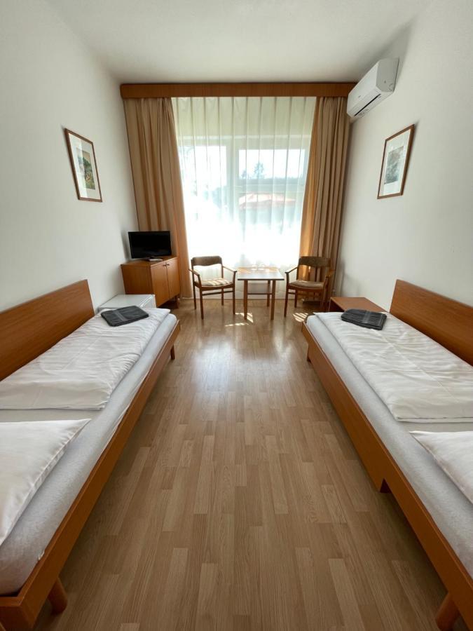 Hello Balcsi Apartmanhaz ティハニ エクステリア 写真