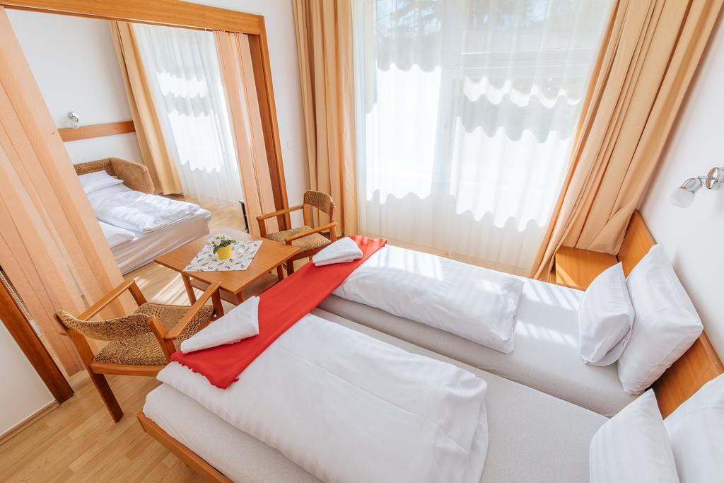 Hello Balcsi Apartmanhaz ティハニ エクステリア 写真