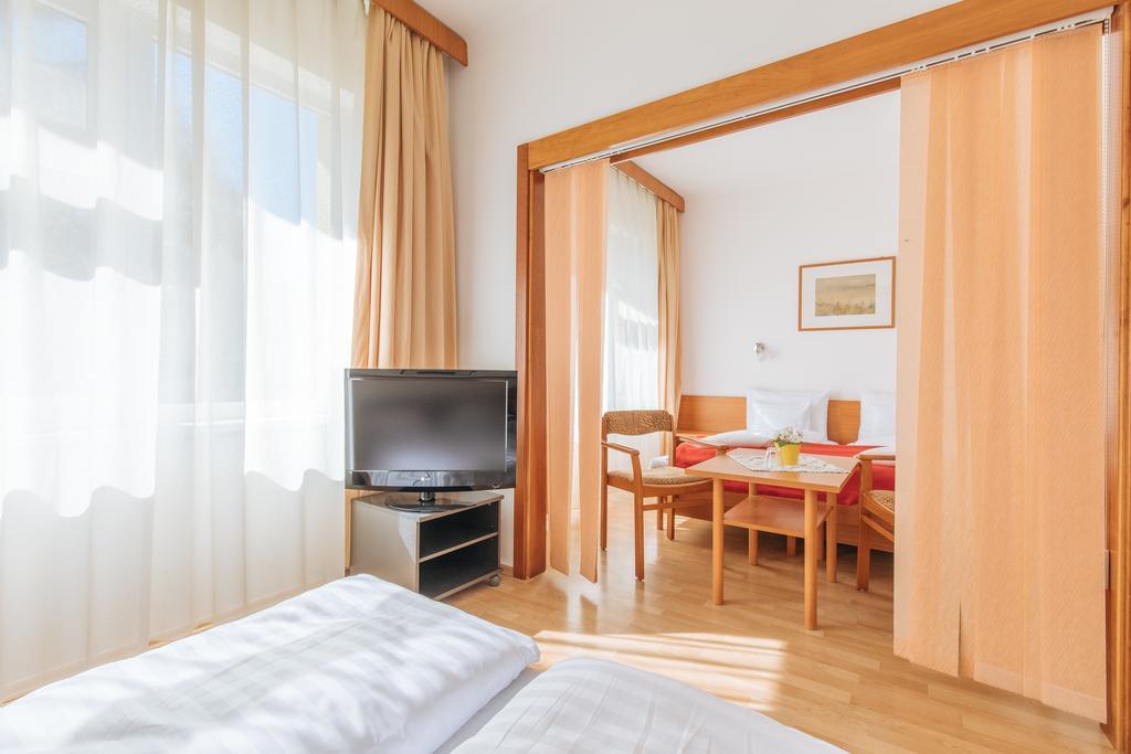 Hello Balcsi Apartmanhaz ティハニ エクステリア 写真