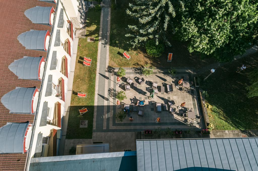 Hello Balcsi Apartmanhaz ティハニ エクステリア 写真