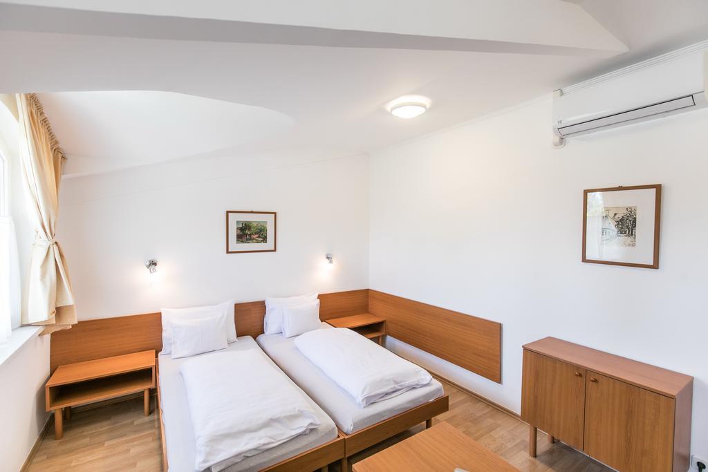 Hello Balcsi Apartmanhaz ティハニ エクステリア 写真